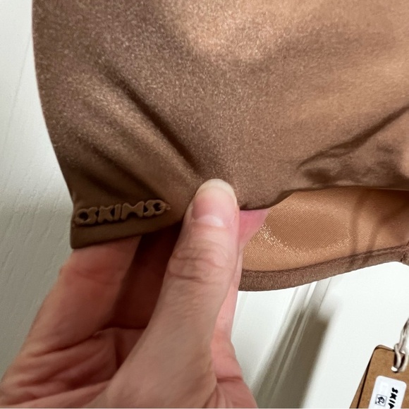 NWT SKIMS Sienna Weightless Scoop Bra Size 38H - Picture 8 of 9